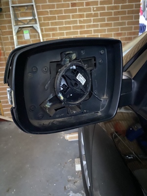 Kia Sorrento  SUV 2012 used car part search Passenger side mirror