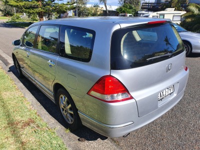 Honda Odyssey (Luxury model) People Mover 2006 junk car removal in great condition, new front tyres, leather seats, alloy wheels, sun roof, 226,971kms, only problem has a transmission issue