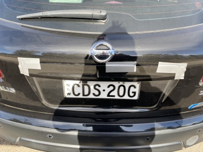 Nissan Dualis/Dualis + 2 SUV 2011 used car part search ST model, right side tale light & boot holder ( black)