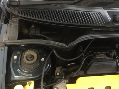 Renault Megane 2003  Convertible 2003 used car part search Under bonnet 
Air intake plastic grill cover
