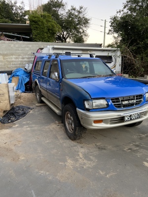 Holden Rodeo dual cab Cab Chassis 2000 used car part search Front drivers door and trim
Front drivers side light
