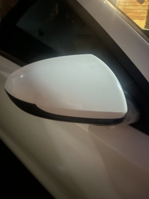 Hyundai i30 Hatch 2019 used car part search Drivers side mirror replacement as mine has been hit. White