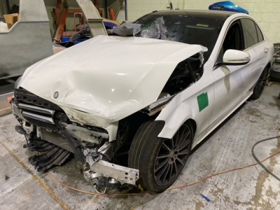 Mercedes C250 Sedan 2014 junk car removal CWP96J was built in Germany in July 2014 and delivered in Mid-Nov 2014.
The car was with extremely low mileage of less than 2