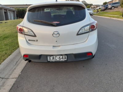Mazda 3 maxx sport BL  Hatch 2009 used car part search Back bumper plus number plate light.